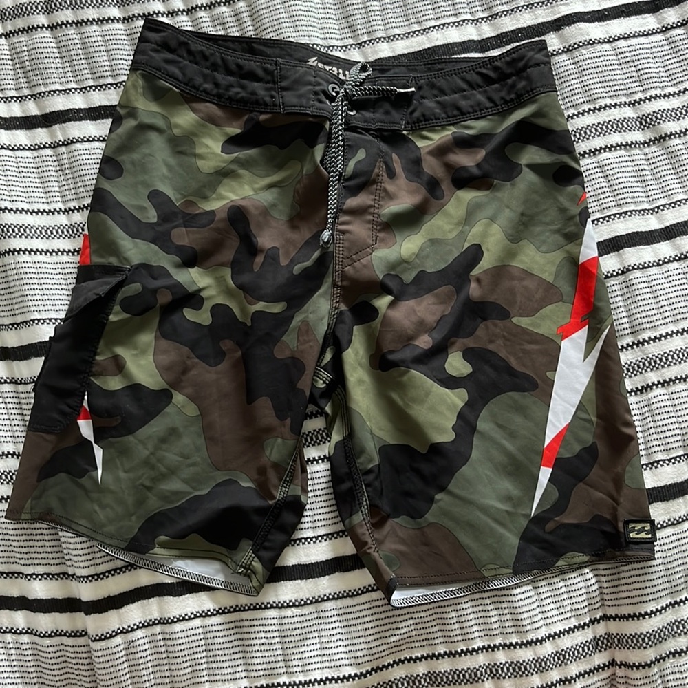 Mens billabong Metallica camo shorts in size 30